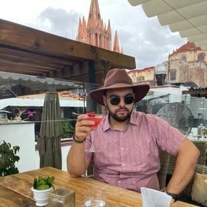 Meet your Posher, Lee